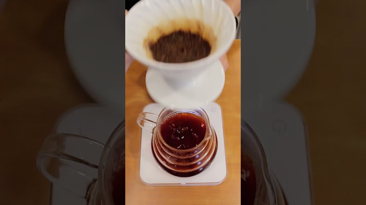 V60 4:6 method video by Fugol Coffee Roasters